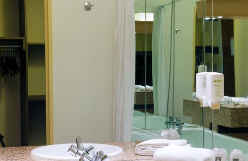 Ramonville-Saint-Agne Hotel | Comfort Hotel Toulouse Sud