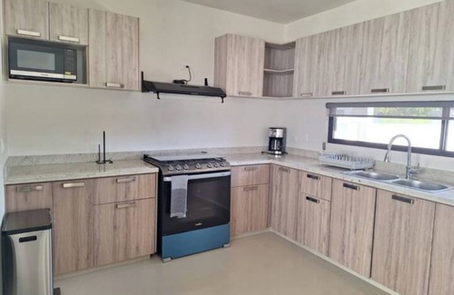 La Paz House | Comfort in Gated Community-Pool