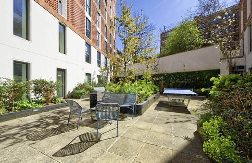 Ravenscourt Park Apartment | Comfort in Hammersmith Student Studio