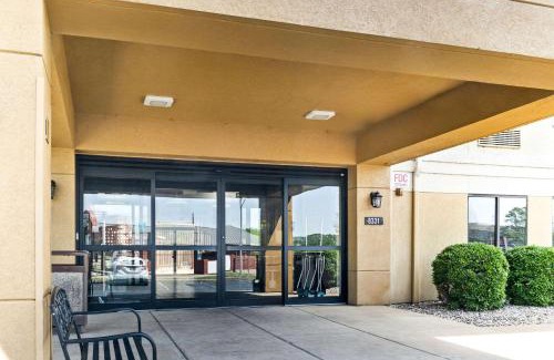 Evansville Hotel | Comfort Inn Evansville East