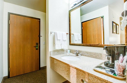 Fontana Hotel | Comfort Inn Fontana