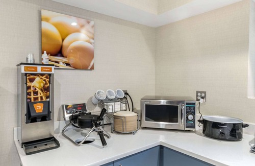 Midtown - Westport Hotel | Comfort Inn Kansas City Midtown