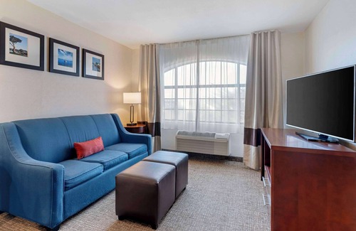 Marina Hotel | Comfort Inn Marina on the Monterey Bay