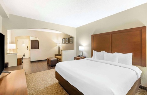 Meridian Hotel | Comfort Inn Meridian - Bonita Lakes