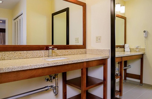 Monterey Hotel | Comfort Inn Monterey Peninsula Airport