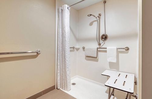East Bloomington Hotel | Comfort Inn MSP Airport - Mall of America