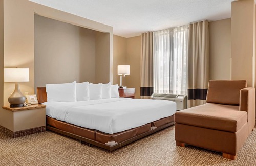 East Bloomington Hotel | Comfort Inn MSP Airport - Mall of America