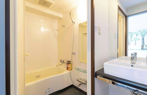 Maejima Hotel | Comfort Inn Naha Tomari Port
