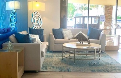 Deerfield Beach Hotel | Comfort Inn Oceanside Deerfield Beach