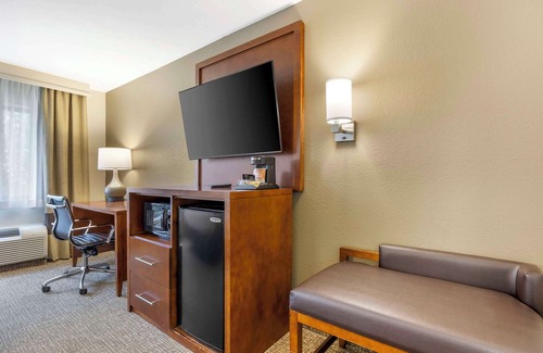 Springfield Hotel | Comfort Inn South - Springfield