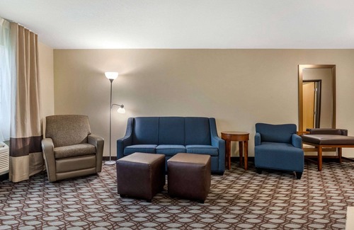 Story City Hotel | Comfort Inn Story City