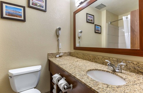 Northeast Heights Hotel | Comfort Inn & Suites Alameda at Albuquerque Balloon Fiesta Park