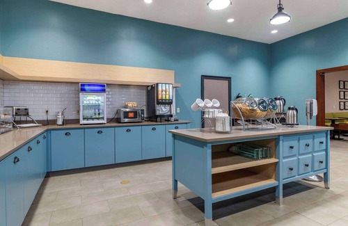 Cartersville Hotel | Comfort Inn & Suites Cartersville - Emerson Lake Point
