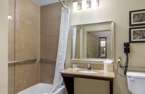 Cedar Hill Hotel | Comfort Inn & Suites Cedar Hill Duncanville