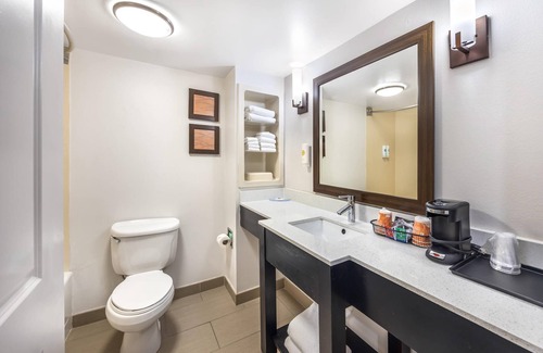 Lookout Valley Neighborhood Association Hotel | Comfort Inn & Suites Chattanooga West - Lookout Mountain