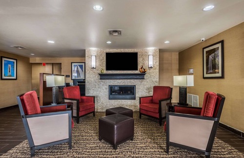 Murlin Heights Hotel | Comfort Inn & Suites Dayton North