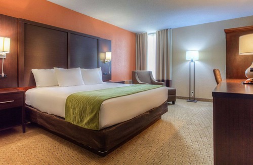 Evansville Hotel | Comfort Inn & Suites Evansville Airport