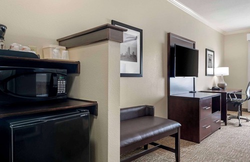 Fossil Creek Hotel | Comfort Inn & Suites Fort Worth - Fossil Creek