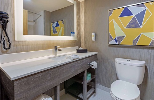 Greenville Hotel | Comfort Inn & Suites Greenville Near Convention Center