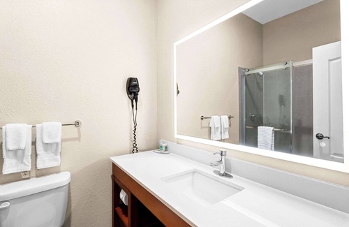 Grenada Hotel | Comfort Inn & Suites Grenada