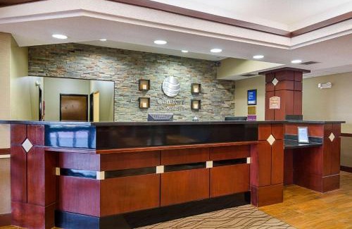 Hutchinson Hotel | Comfort Inn & Suites Hutchinson
