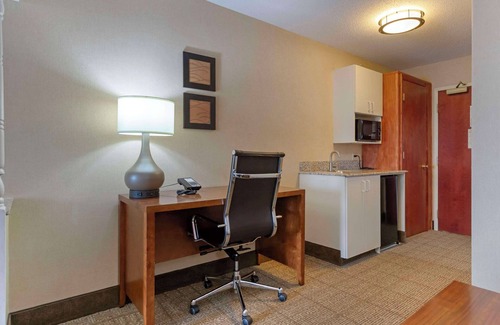 Jackson Hotel | Comfort Inn & Suites Jackson