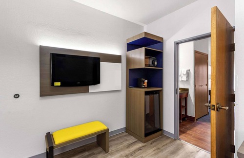 Kenosha Hotel | Comfort Inn & Suites Kenosha-Pleasant Prairie