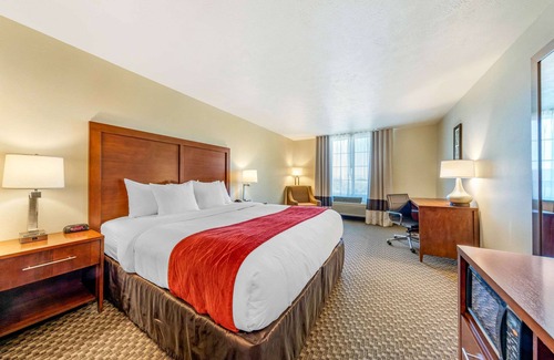 Lancaster Hotel | Comfort Inn & Suites Lancaster Antelope Valley
