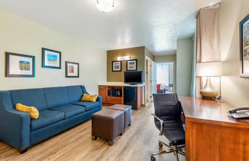 Lancaster Hotel | Comfort Inn & Suites Lancaster Antelope Valley