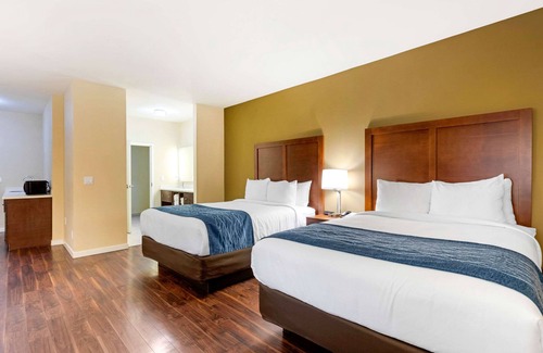 Guasti Hotel | Comfort Inn & Suites near Ontario Airport