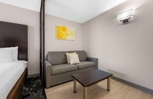 Florida Central Atlantic Coast Hotel | Comfort Inn & Suites Near Universal Orlando Resort - Convention Ctr