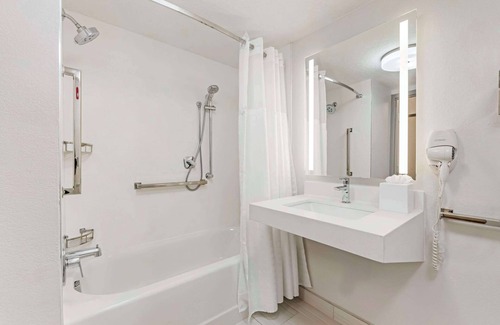 Florida Central Atlantic Coast Hotel | Comfort Inn & Suites Near Universal Orlando Resort - Convention Ctr