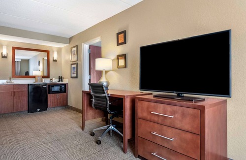 Sanford Hotel | Comfort Inn & Suites Orlando North