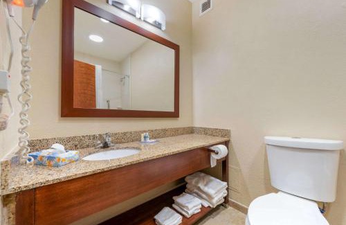 Michigan City Hotel | Comfort Inn & Suites
