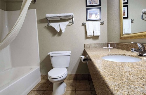 Shakopee Hotel | Comfort Inn & Suites