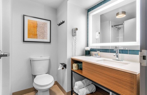 York Hotel | Comfort Inn & Suites York North