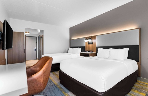 York Hotel | Comfort Inn & Suites York North