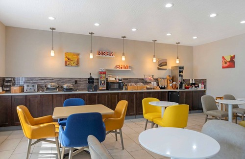 Zanesville Hotel | Comfort Inn & Suites Zanesville City Center