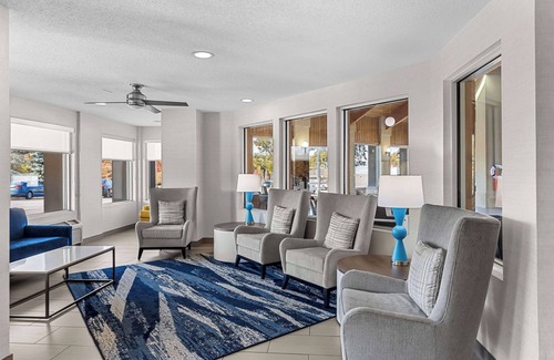 Painesville Hotel | Comfort Inn