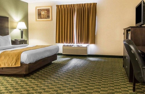 Whitehall Hotel | Comfort Inn Whitehall
