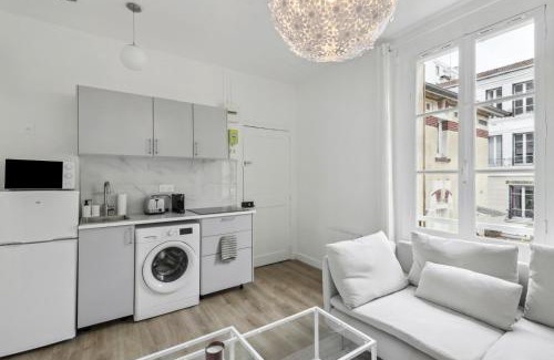 Silly-Gallieni Apartment | Comfort & Light in Boulogne I 10 Min to Paris Metro