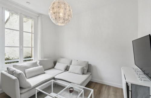 Silly-Gallieni Apartment | Comfort & Light in Boulogne I 10 Min to Paris Metro