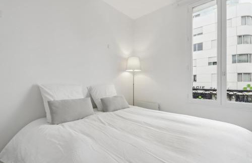 Silly-Gallieni Apartment | Comfort & Light in Boulogne I 10 Min to Paris Metro