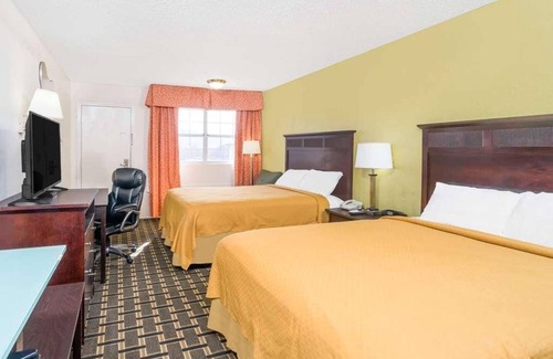 Lookout Valley Neighborhood Association Resort | Comfort Meets Affordability in Knights Inn Chattanooga! Free Parking!
