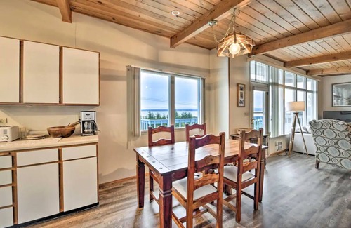 Camano Island House | Comfort Meets Coastal Charm w/Private Beach