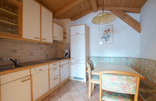 Ausservillgraten Apartment | Comfort One-Bedroom Apartment with Balcony