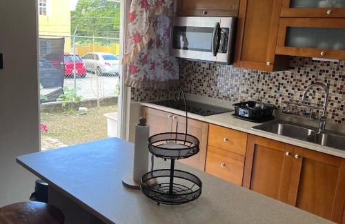 Boscobel House | Comfort Rest... 15 minutes from the heart of Ocho Rios