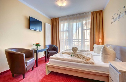 Ahlbeck House | Comfort room with pantry kitchen - Aparthotel Strandhus Trivago Award Best 3