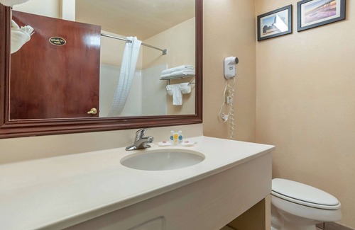 Northside Hotel | Comfort Suites Airport