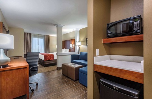 Bowling Green Hotel | Comfort Suites Bowling Green Southeast